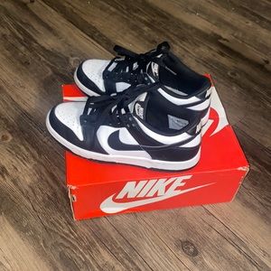 Nike Dunk Low Pandas 🐼 Black White W 6 Y 4.5